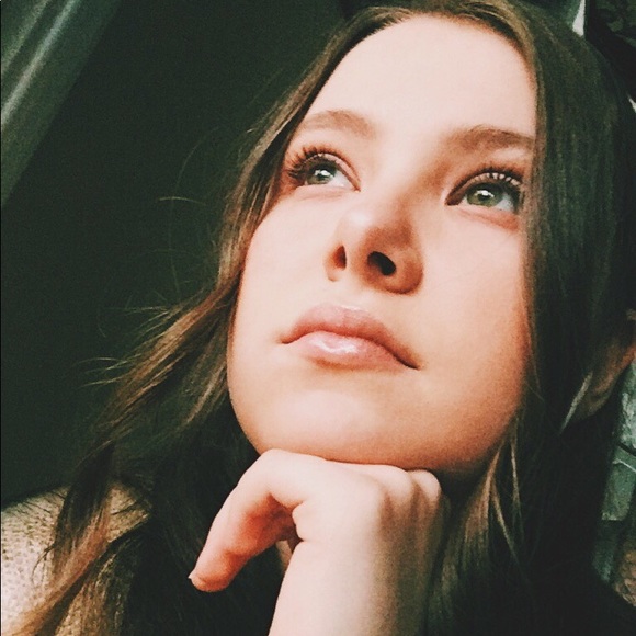 Meet your Posher, Breezi - Picture 1 of 1